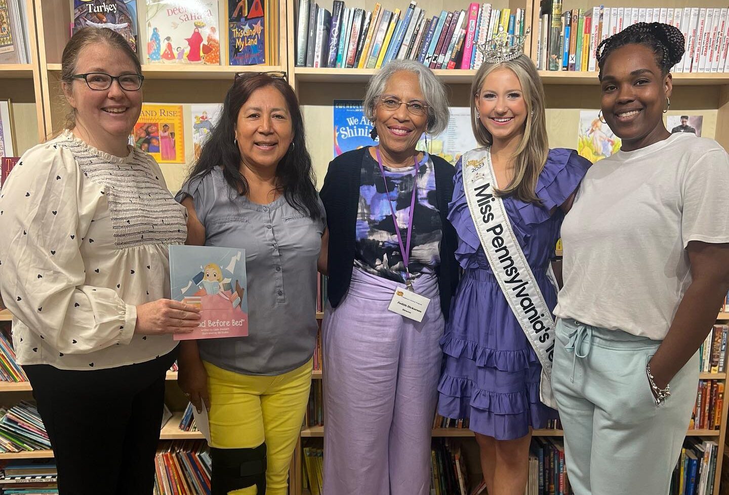 Miss Pennsylvania’s Teen Lizzie Shacklett visits the Reading Room